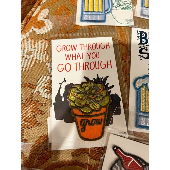 Lot of 19 Primitives by Kathy stick/iron on patches*firm price* - Picture 7 of 9